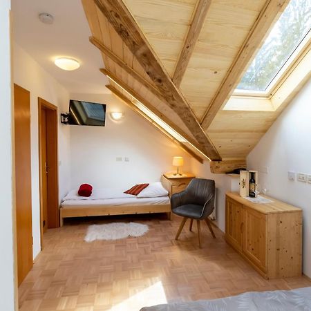 Art Hotel Kristal ボーヒニ エクステリア 写真