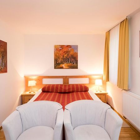 Art Hotel Kristal ボーヒニ エクステリア 写真