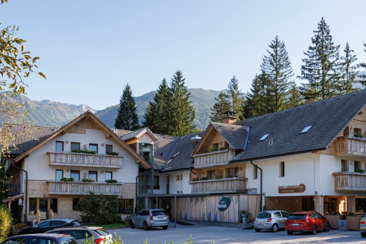 Art Hotel Kristal ボーヒニ エクステリア 写真