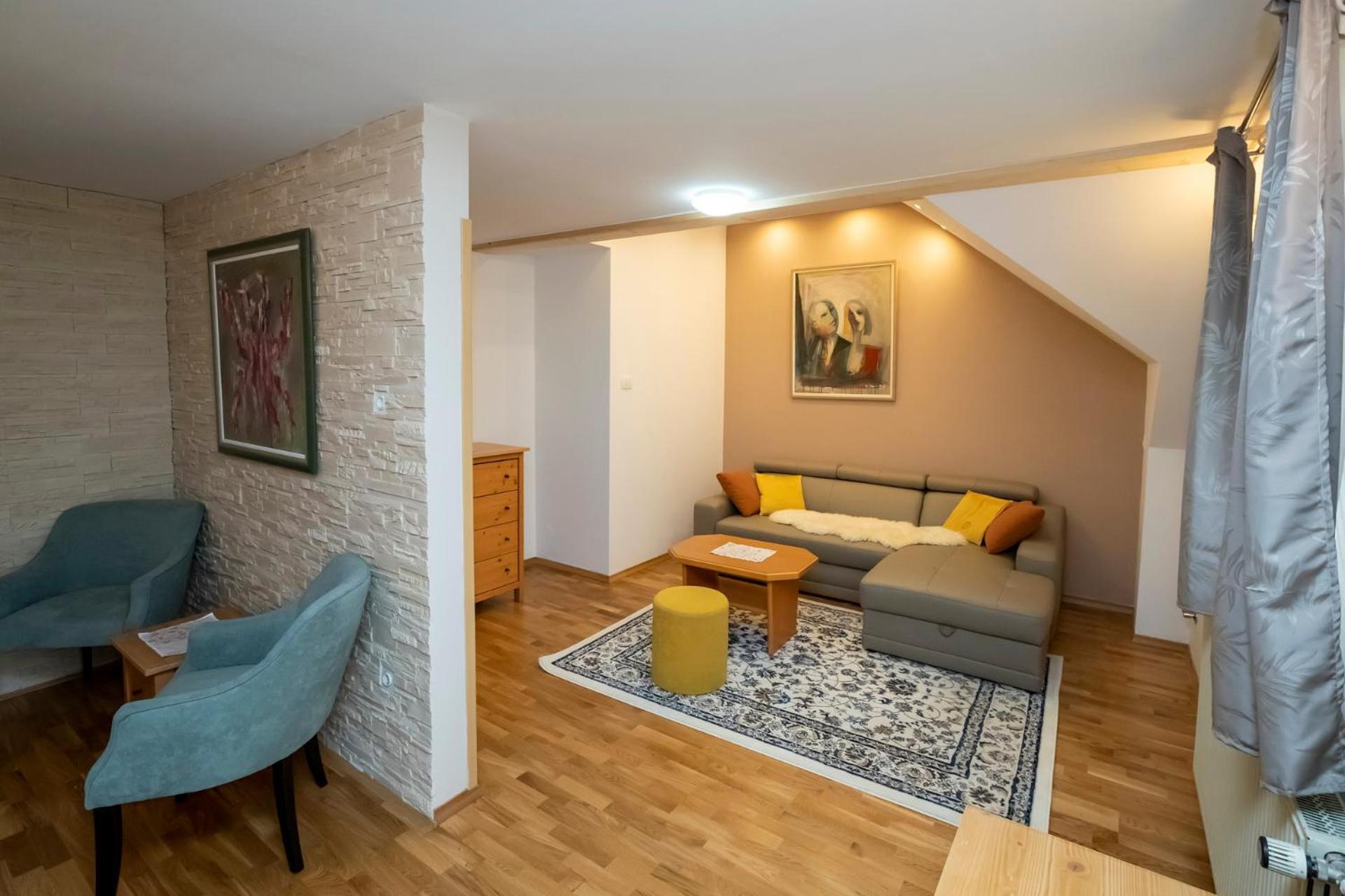 Art Hotel Kristal ボーヒニ エクステリア 写真